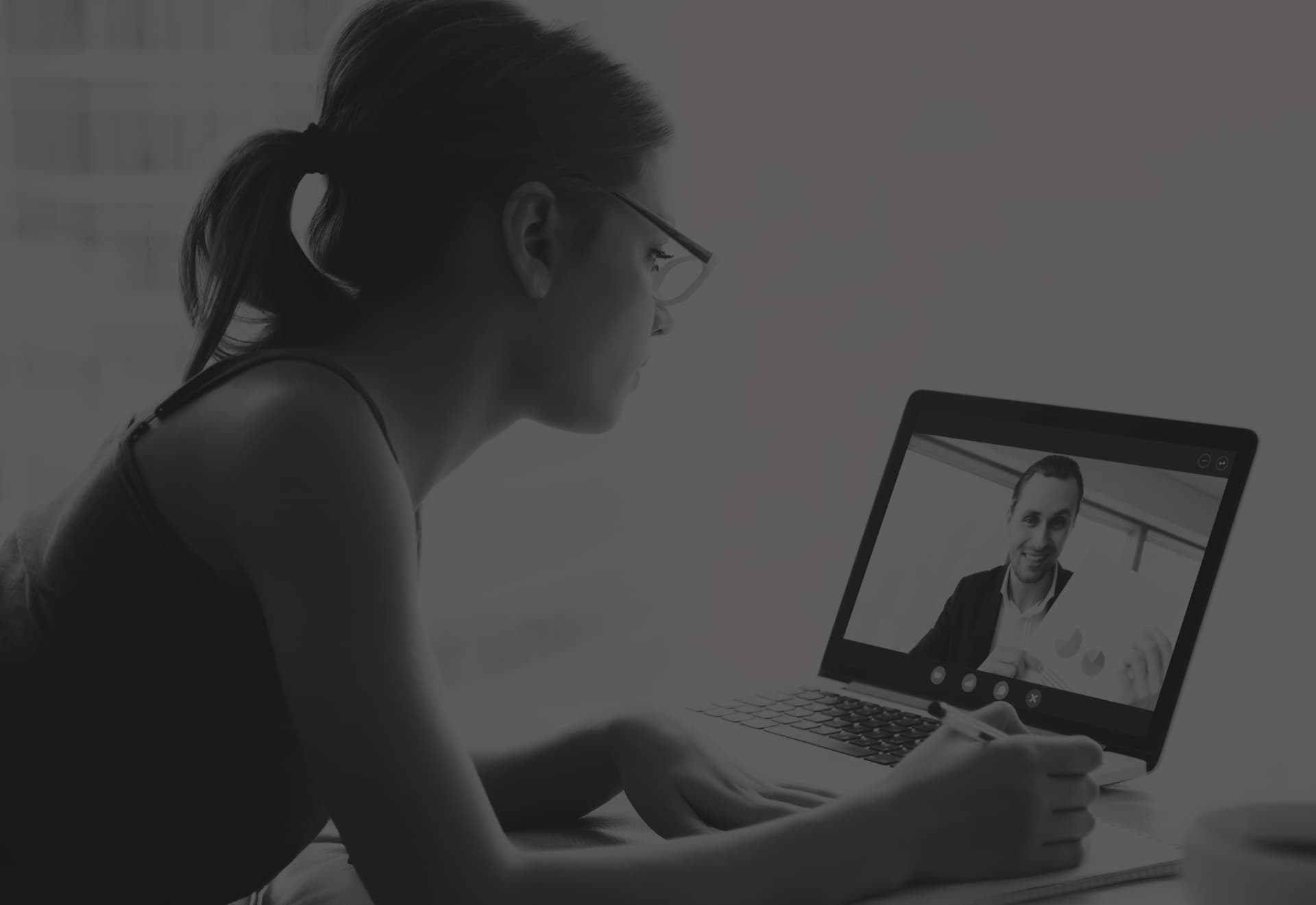 4 TYPES OF VIDEOS TO MAKE TO ATTRACT CUSTOMERS
